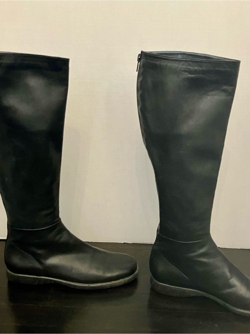 Stuart Weitzman Boots - Size 7 1/2 - Picture 5 of 9